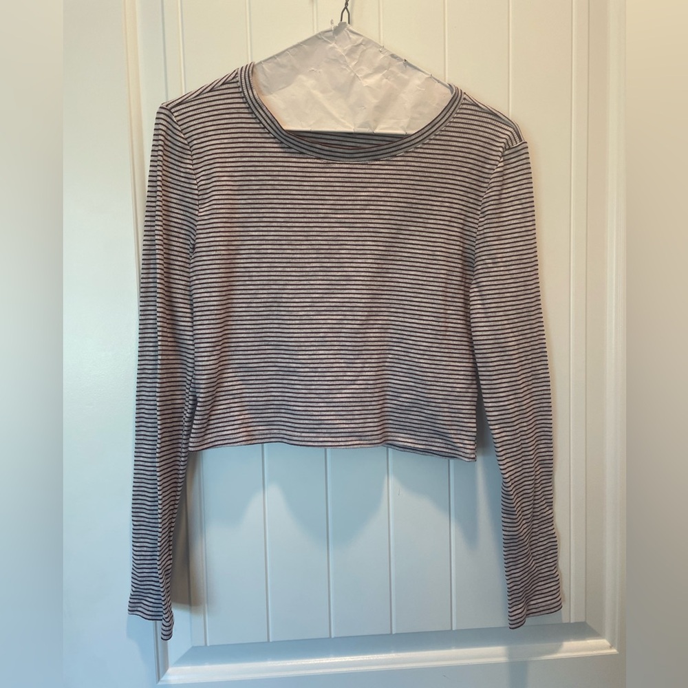 Maroon and gray stripped, cropped, long sleeve shirt